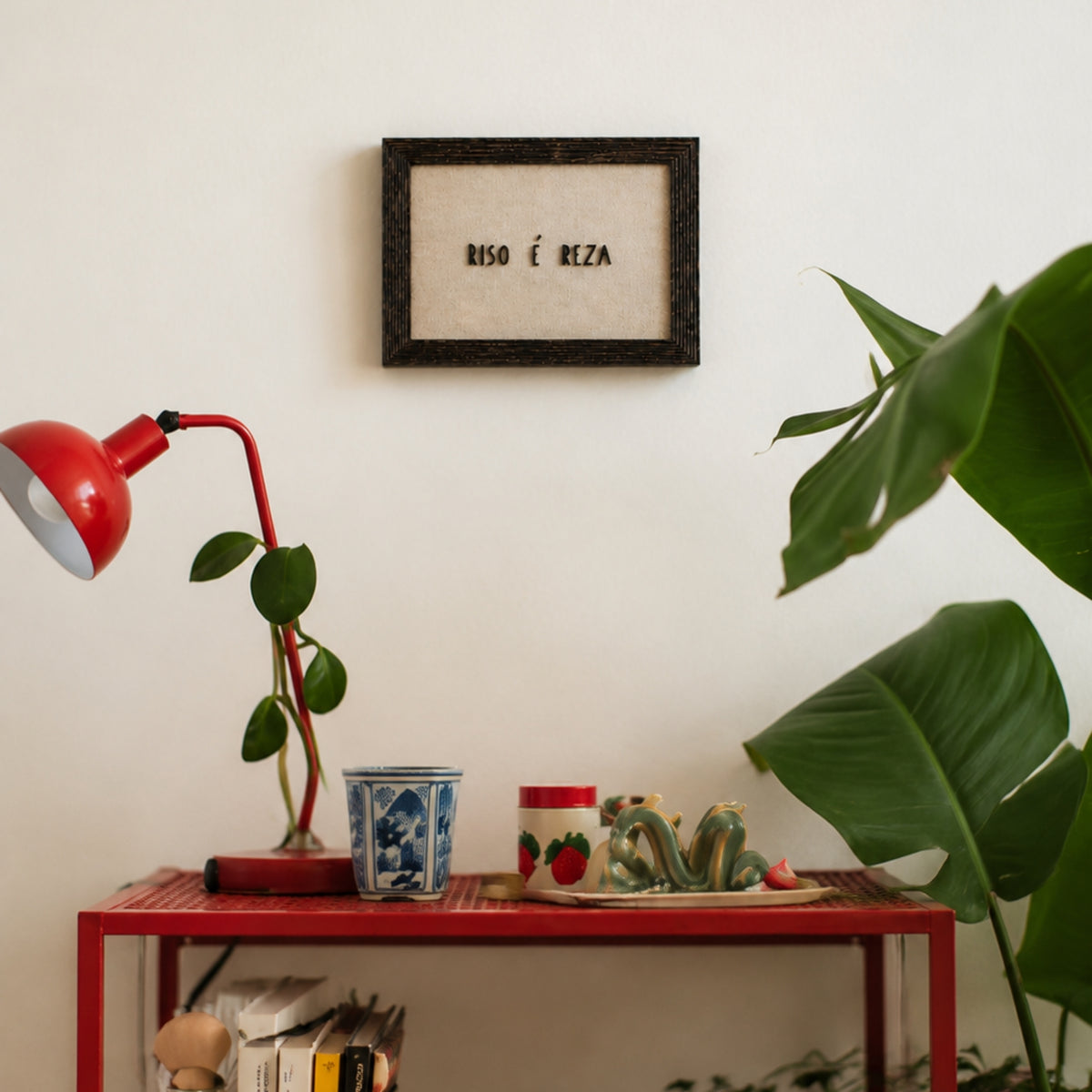 Riso é Reza | Quadro com Letras 3D