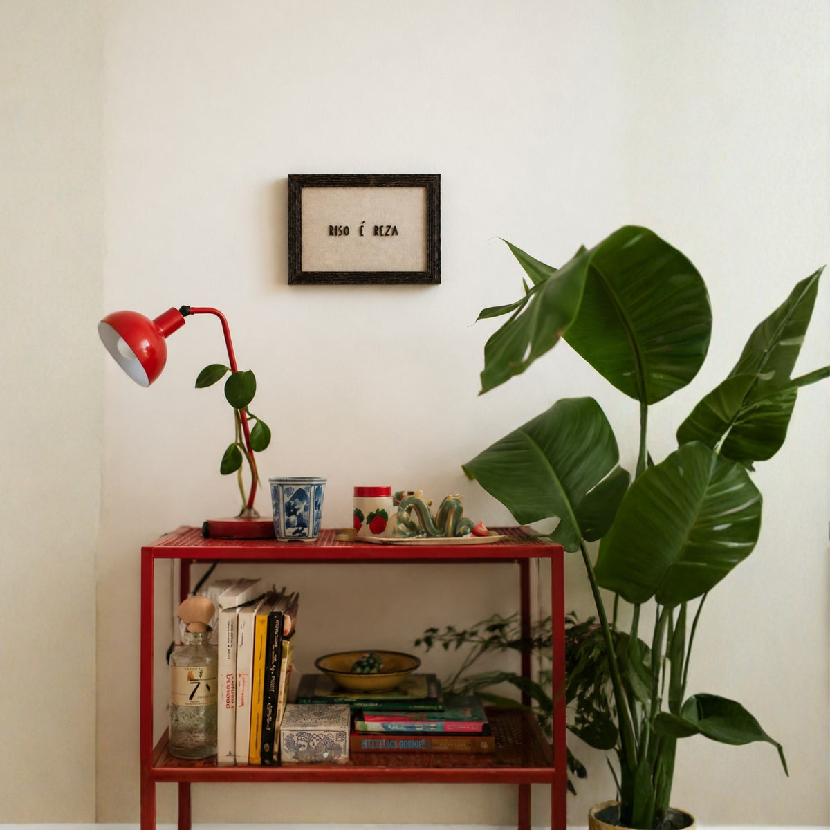 Riso é Reza | Quadro com Letras 3D