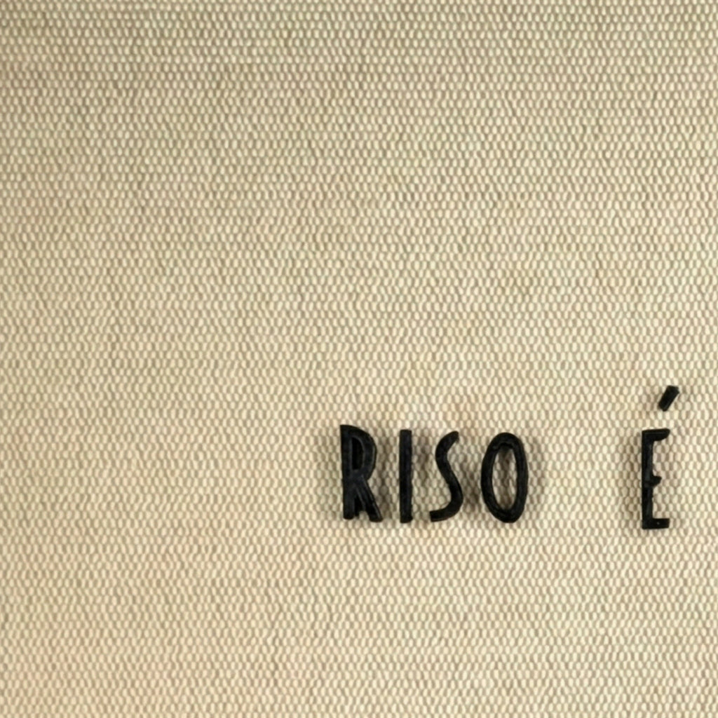 Riso é Reza | Quadro com Letras 3D